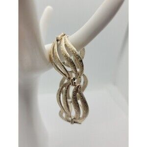 Stunning Vintage Estate Light Gold Tone Bracelet Textured